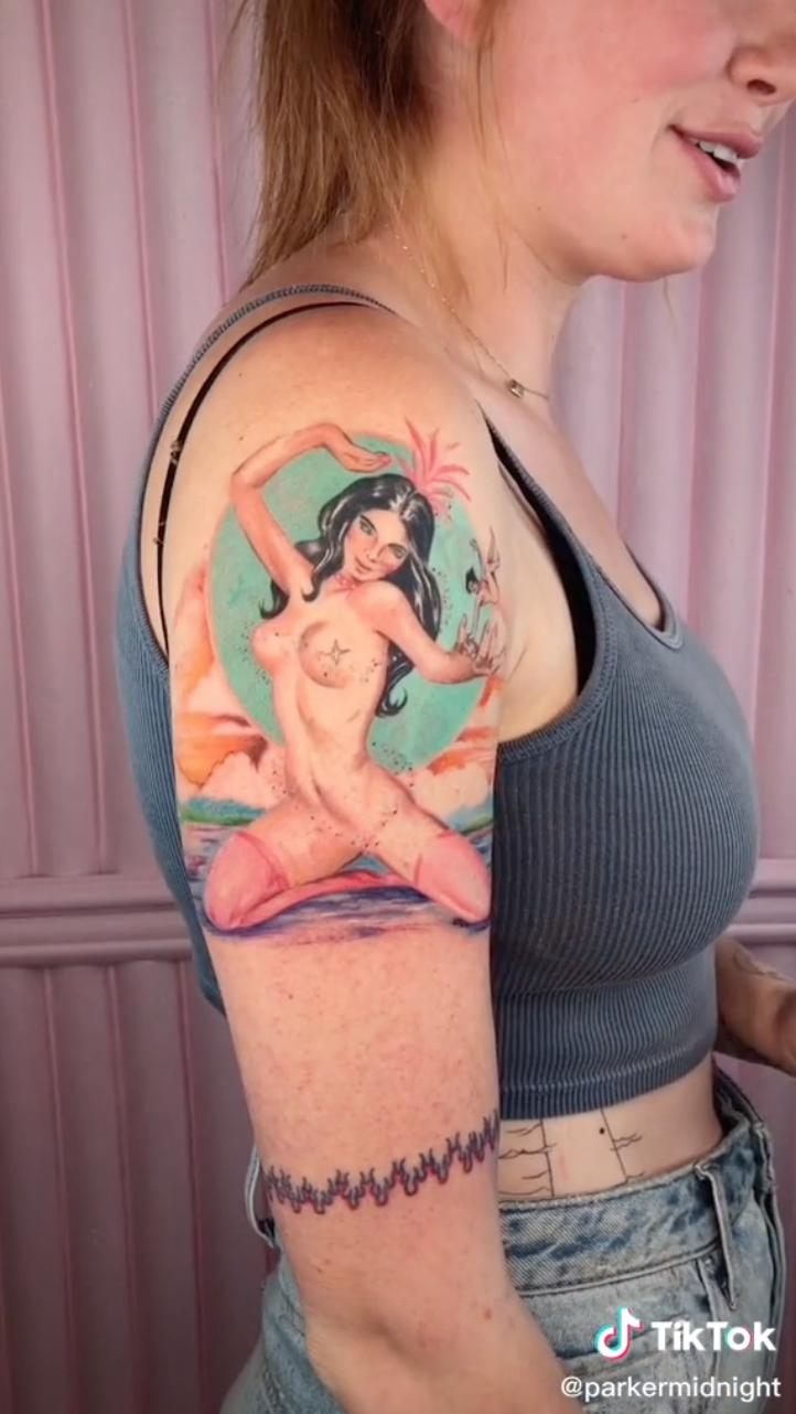 Sexy naked white teen with tattoos - Hot porno